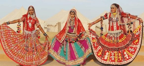 Pushkar India Nov 2018 Indian Girls Wearing Traditional Rajasthani Dress –  Stock Editorial Photo © OlegDoroshenko #537778144